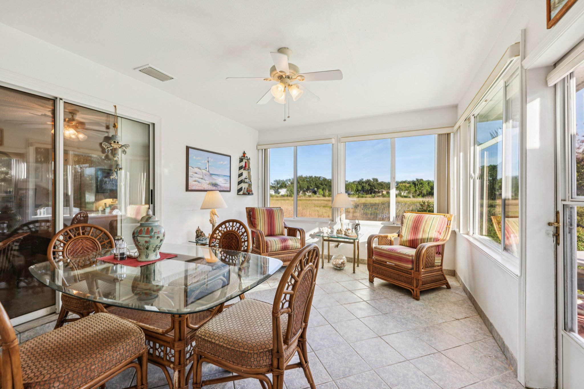 Newcombe Cir-S1211-023.jpg