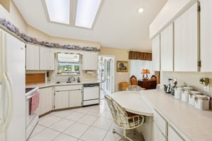 Newcombe Cir-S1211-013.jpg