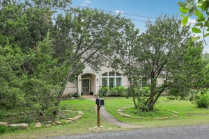 Romance Point St-S2205-002.jpg