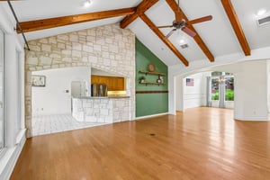 Romance Point St-S2205-013.jpg