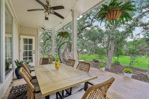 Romance Point St-S2205-047.jpg