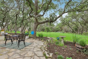 Romance Point St-S2205-058.jpg
