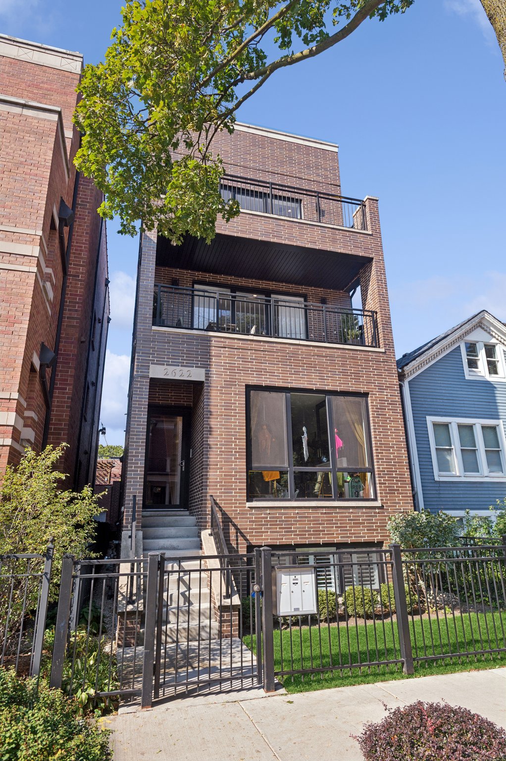 2622 N Racine Ave 3_024.jpg