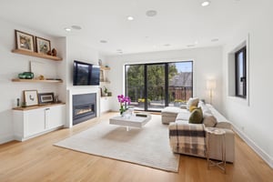 2622 N Racine Ave 3_002.jpg