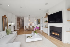 2622 N Racine Ave 3_004.jpg