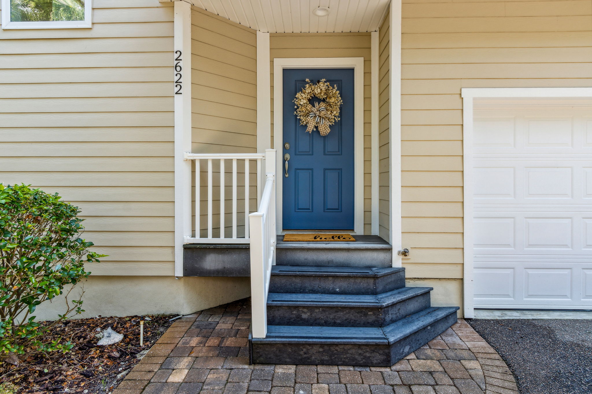 Front Entry Detail