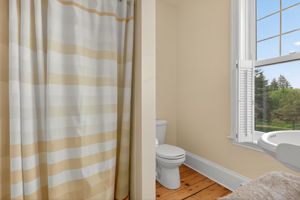  Photo 40