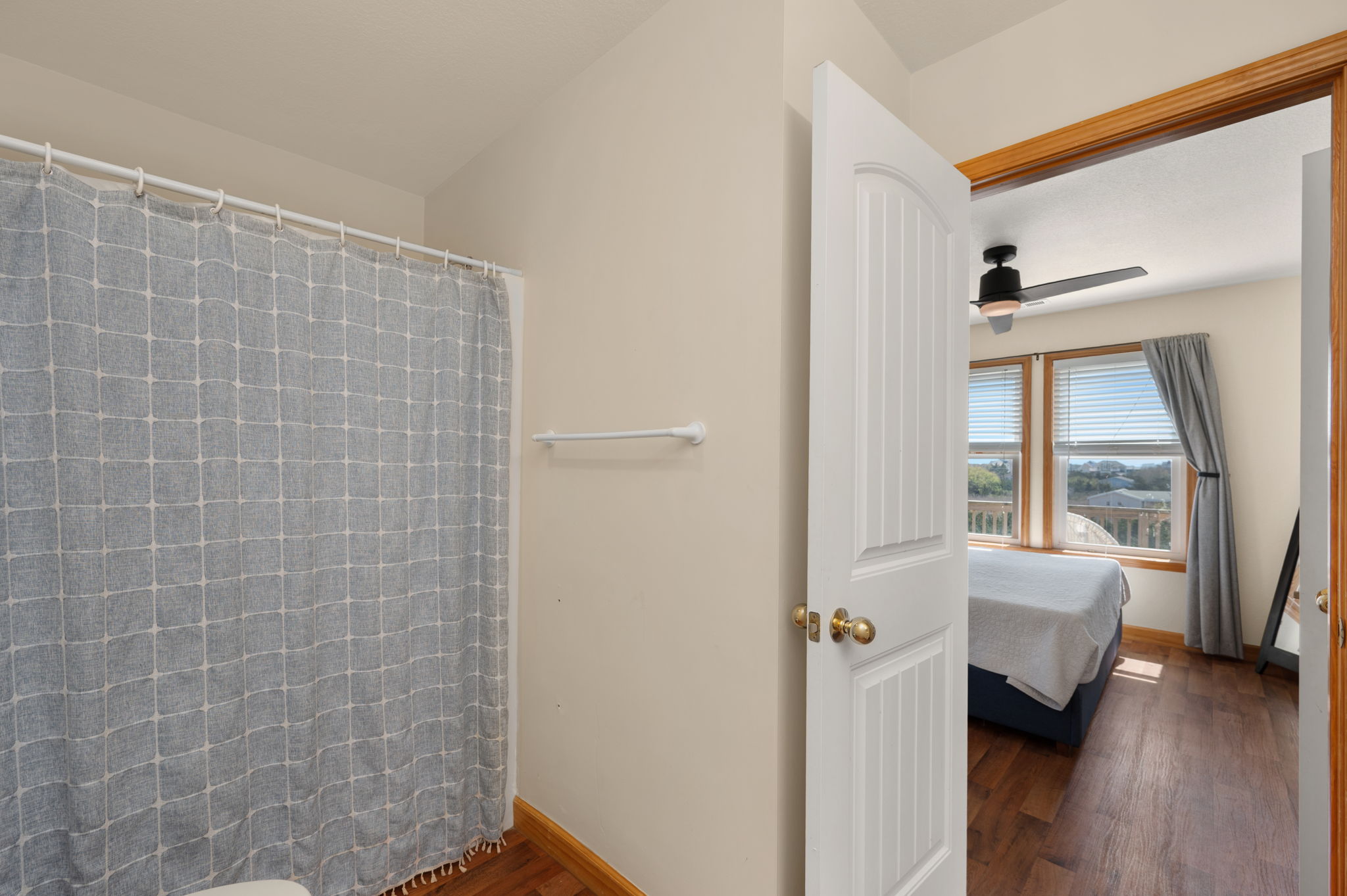 26221-Wimble-Shores-TL-BR2-Private-Bath-V2