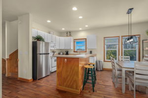 26221-Wimble-Shores-ML-Kitchen