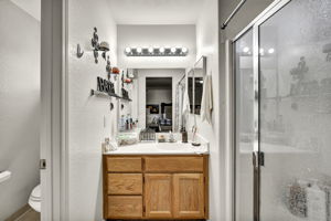  Photo 32