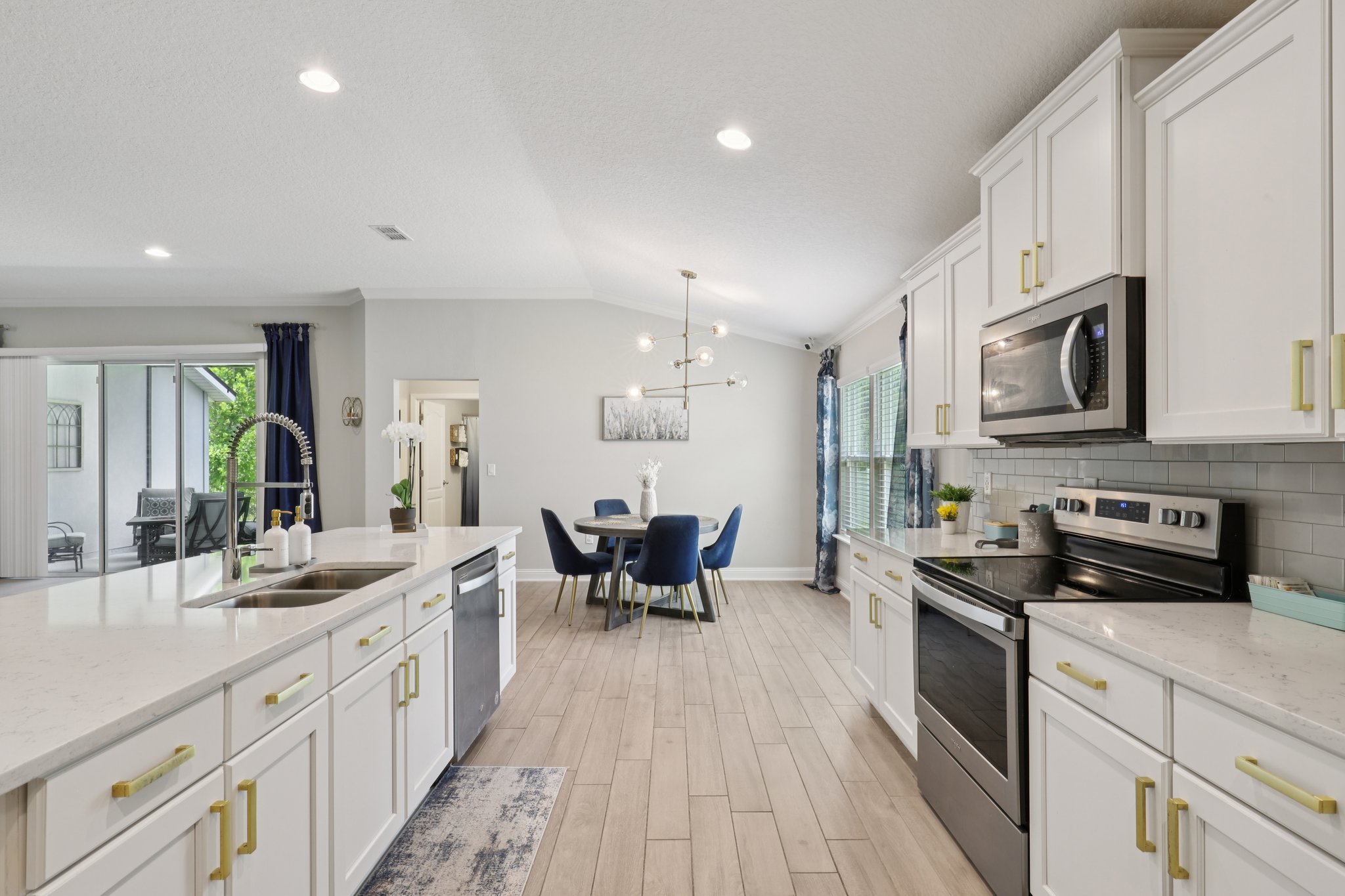 Cold Stream Ln-0806-020.jpg