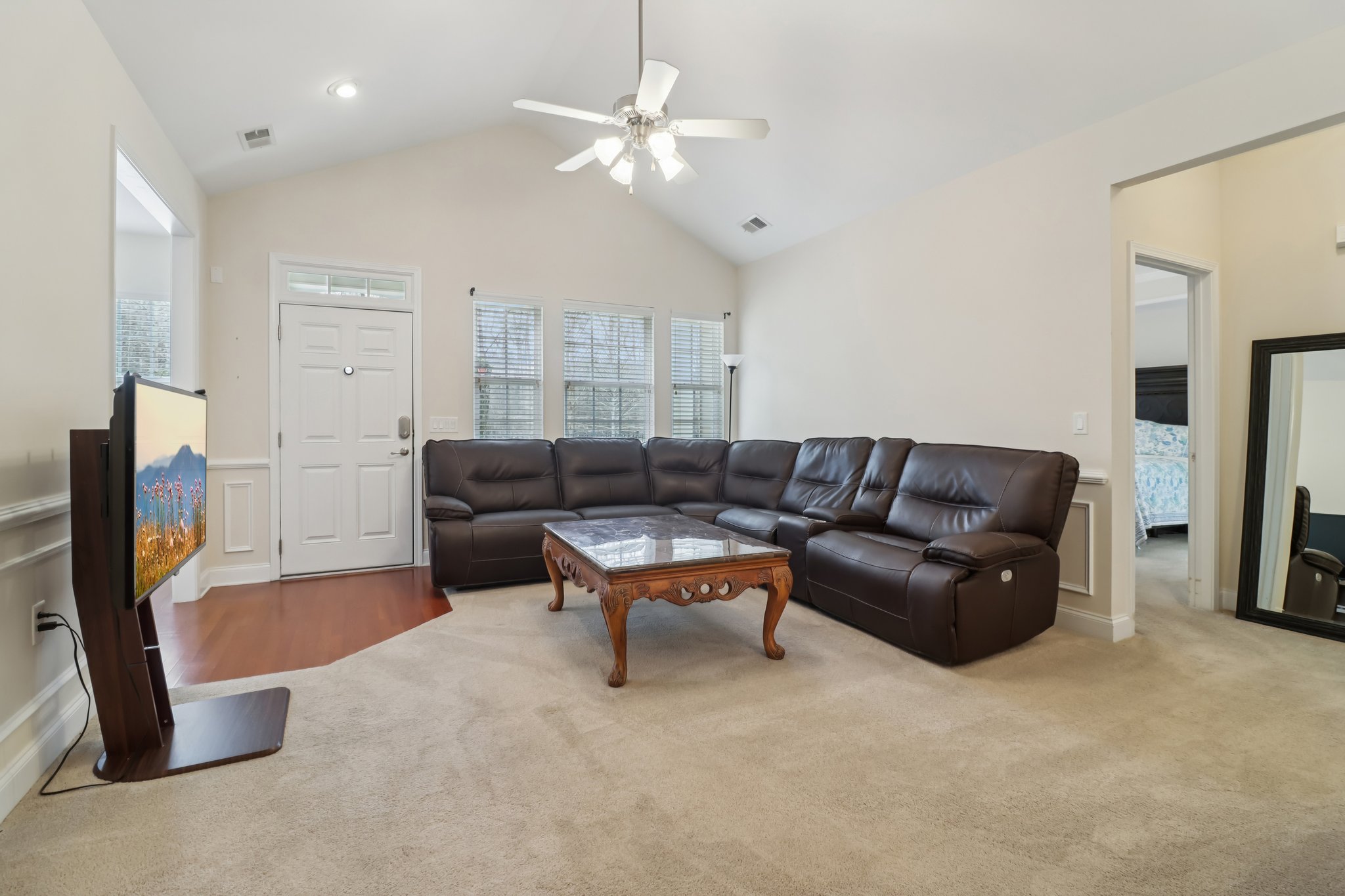 Grapevine Cir-S0303-015.jpg