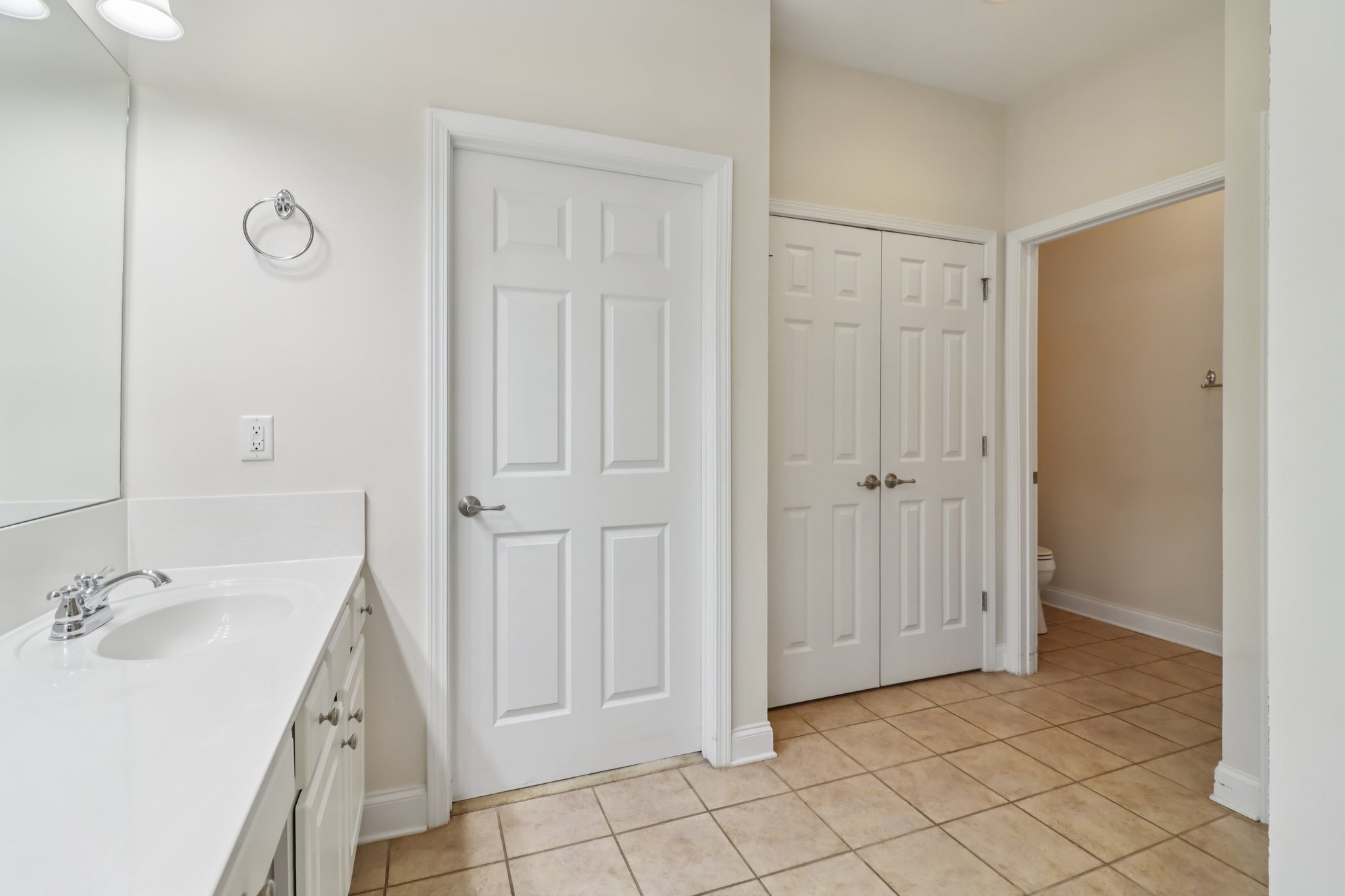 Grapevine Cir-S0303-041.jpg