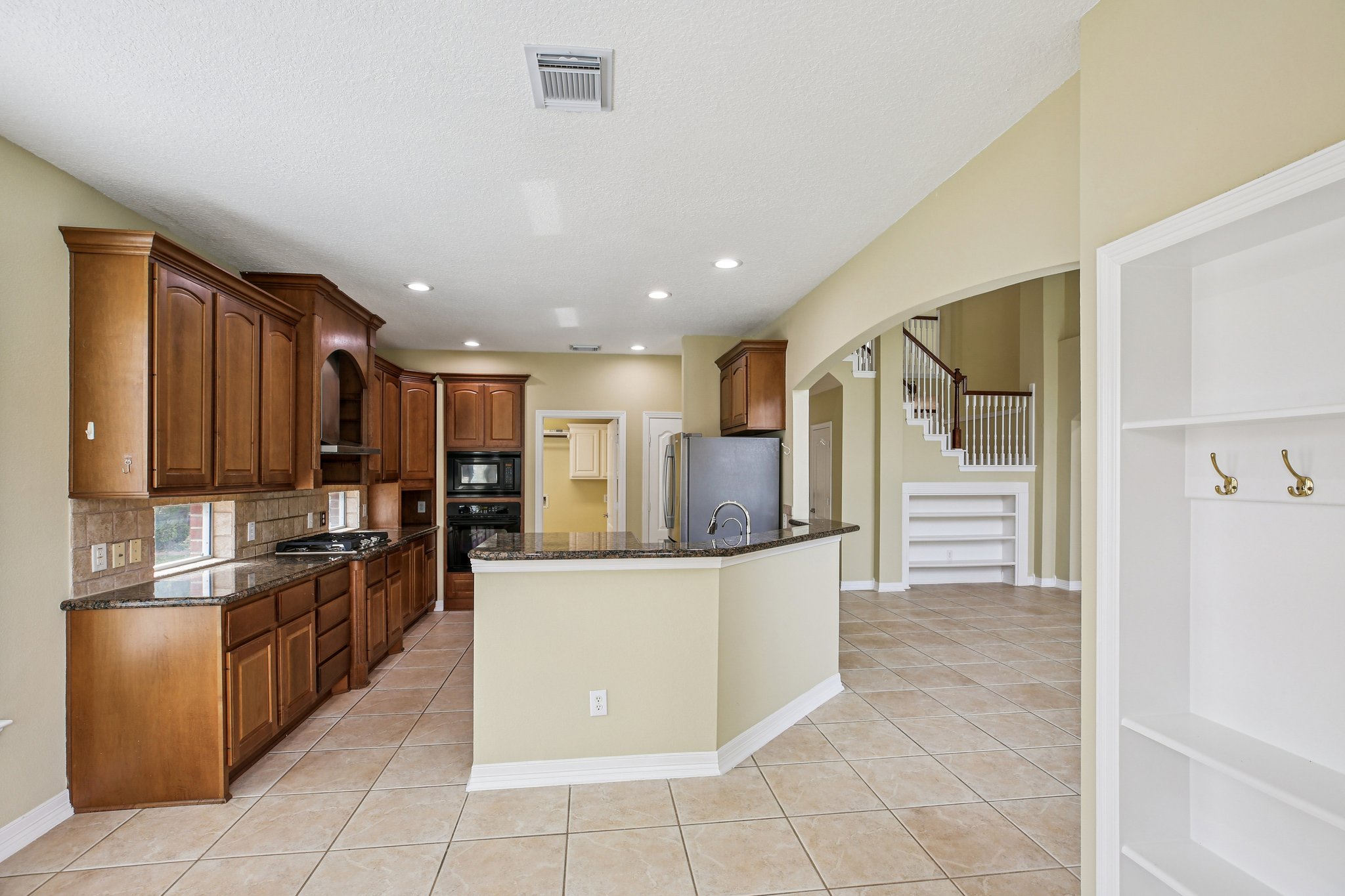 Misty Grove Dr-S2503-018.jpg