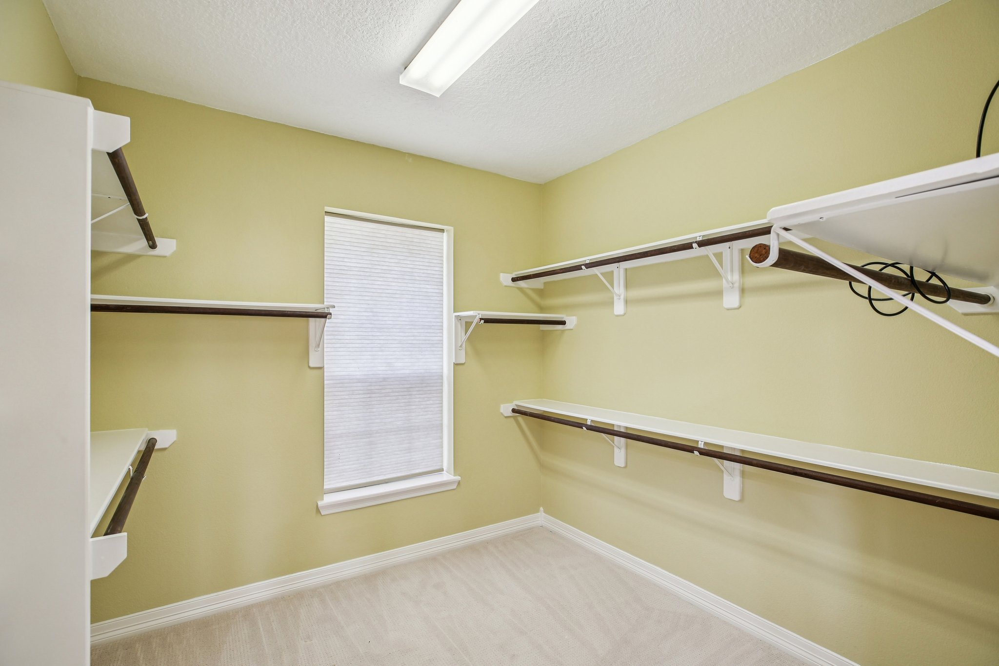 Misty Grove Dr-S2503-030.jpg