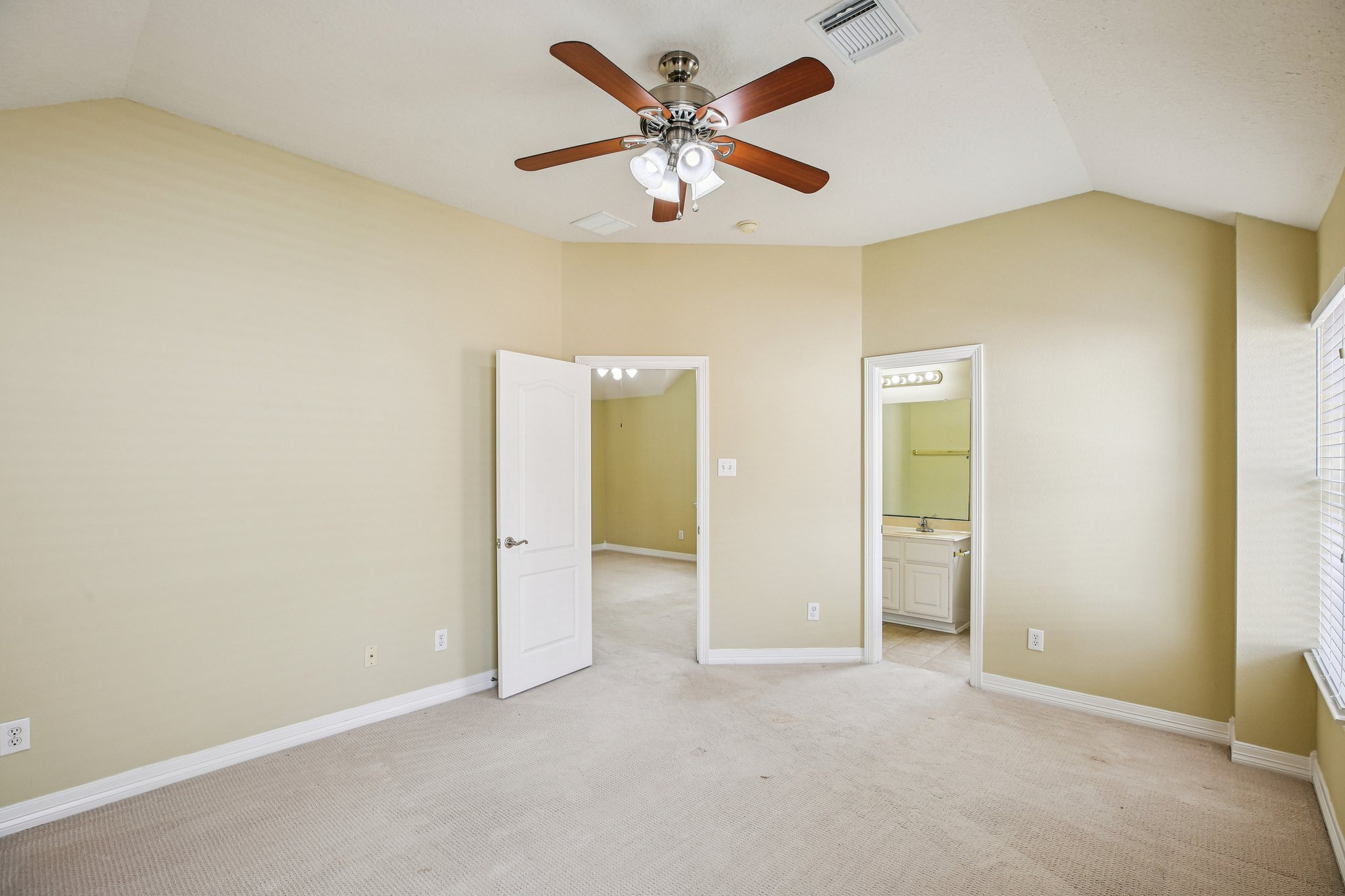 Misty Grove Dr-S2503-037.jpg