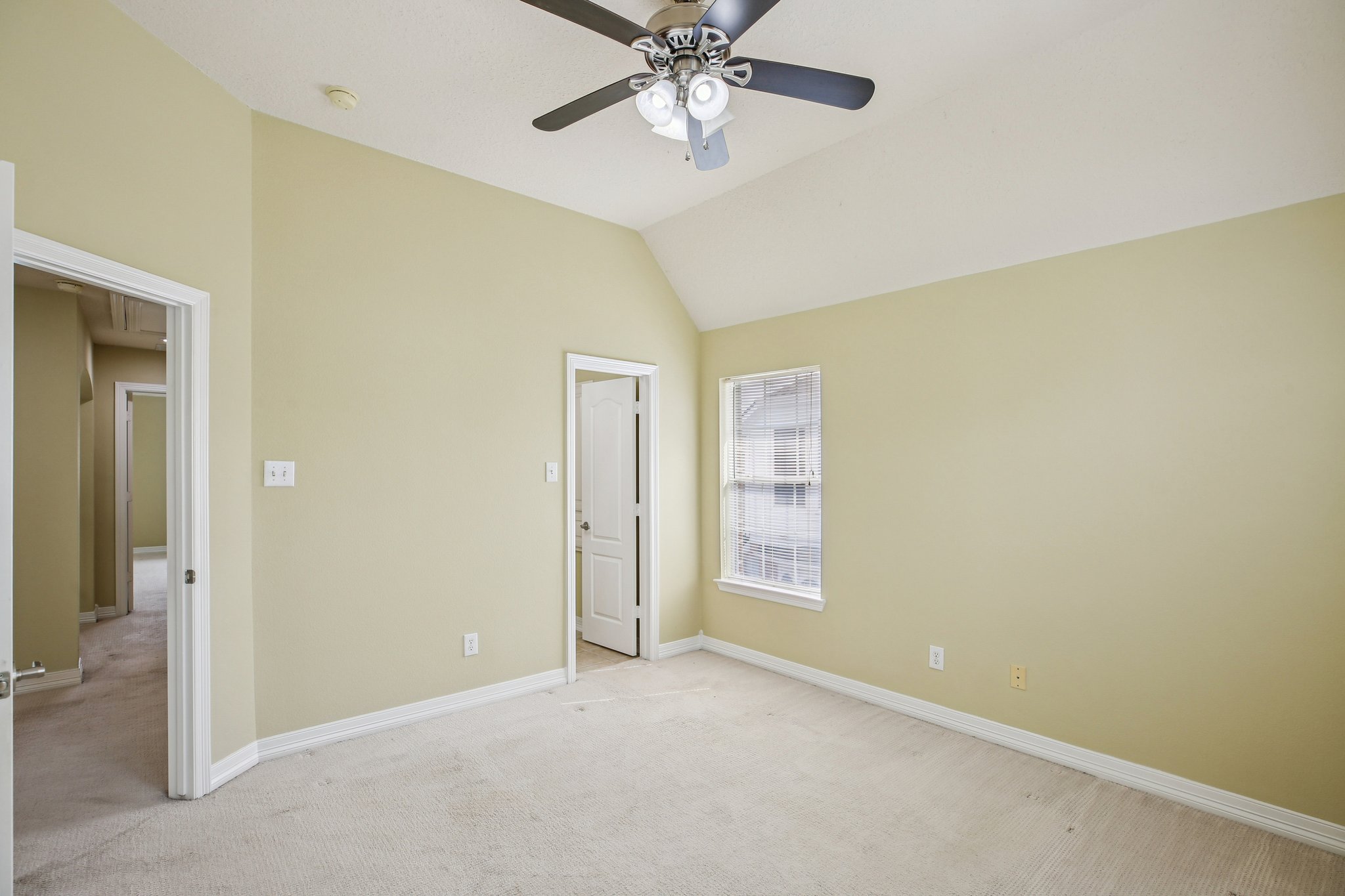 Misty Grove Dr-S2503-040.jpg