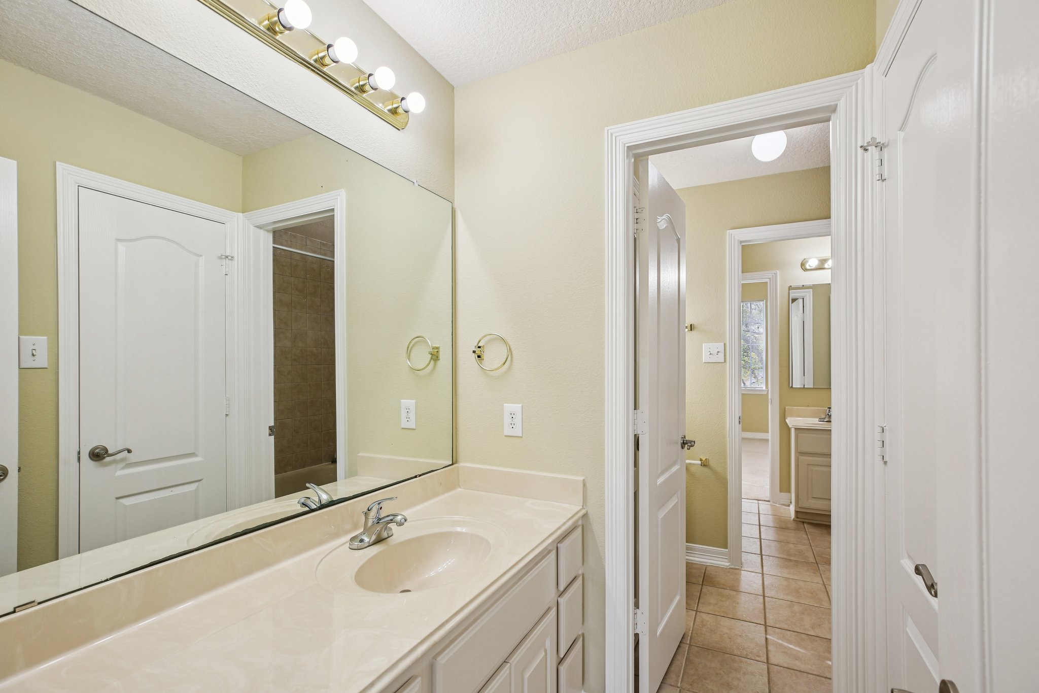 Misty Grove Dr-S2503-045.jpg