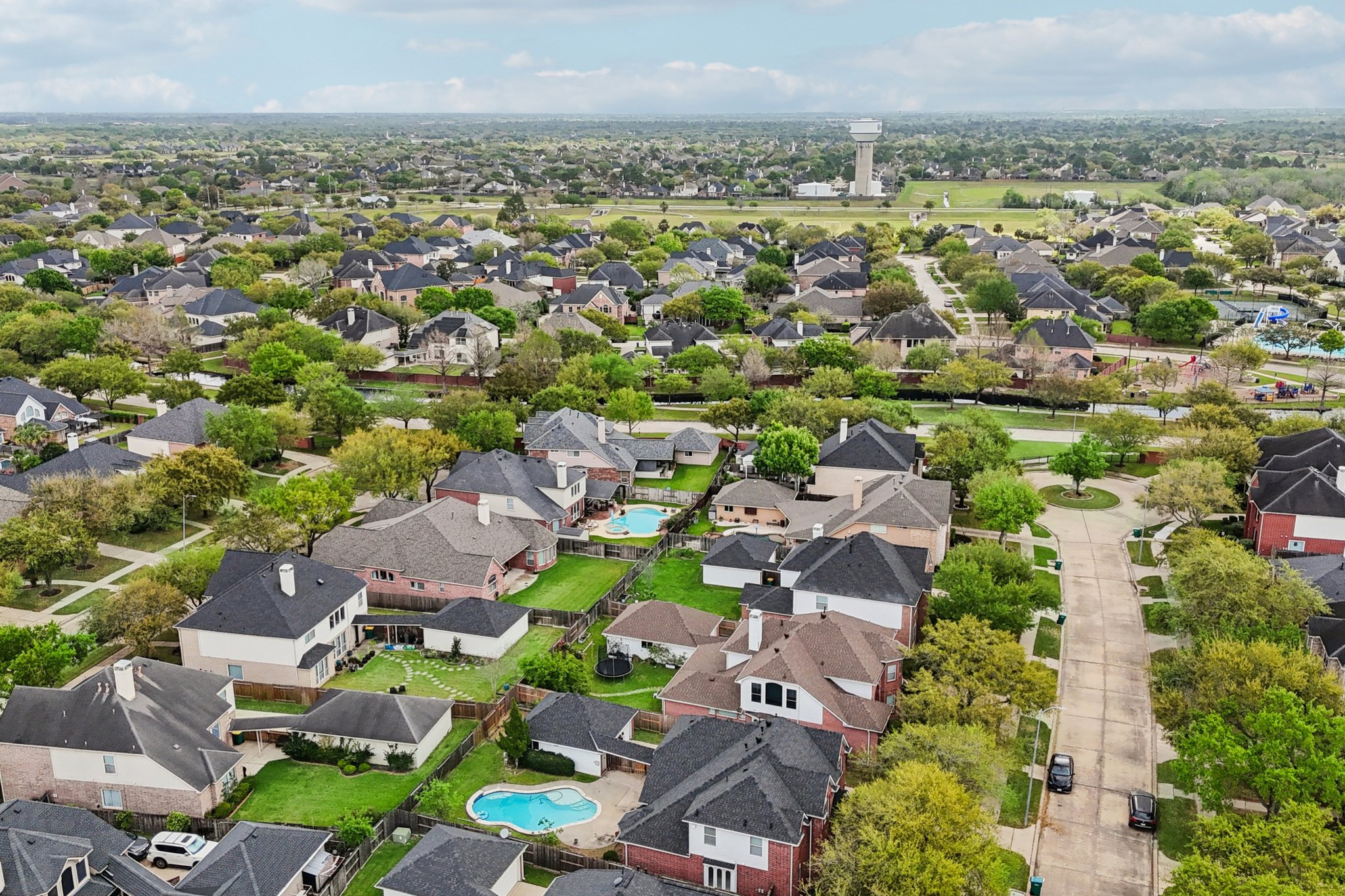 Misty Grove Dr-S2503-057.jpg