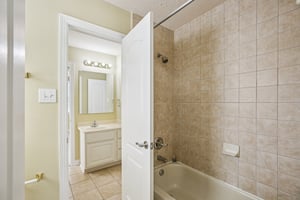 Misty Grove Dr-S2503-044.jpg