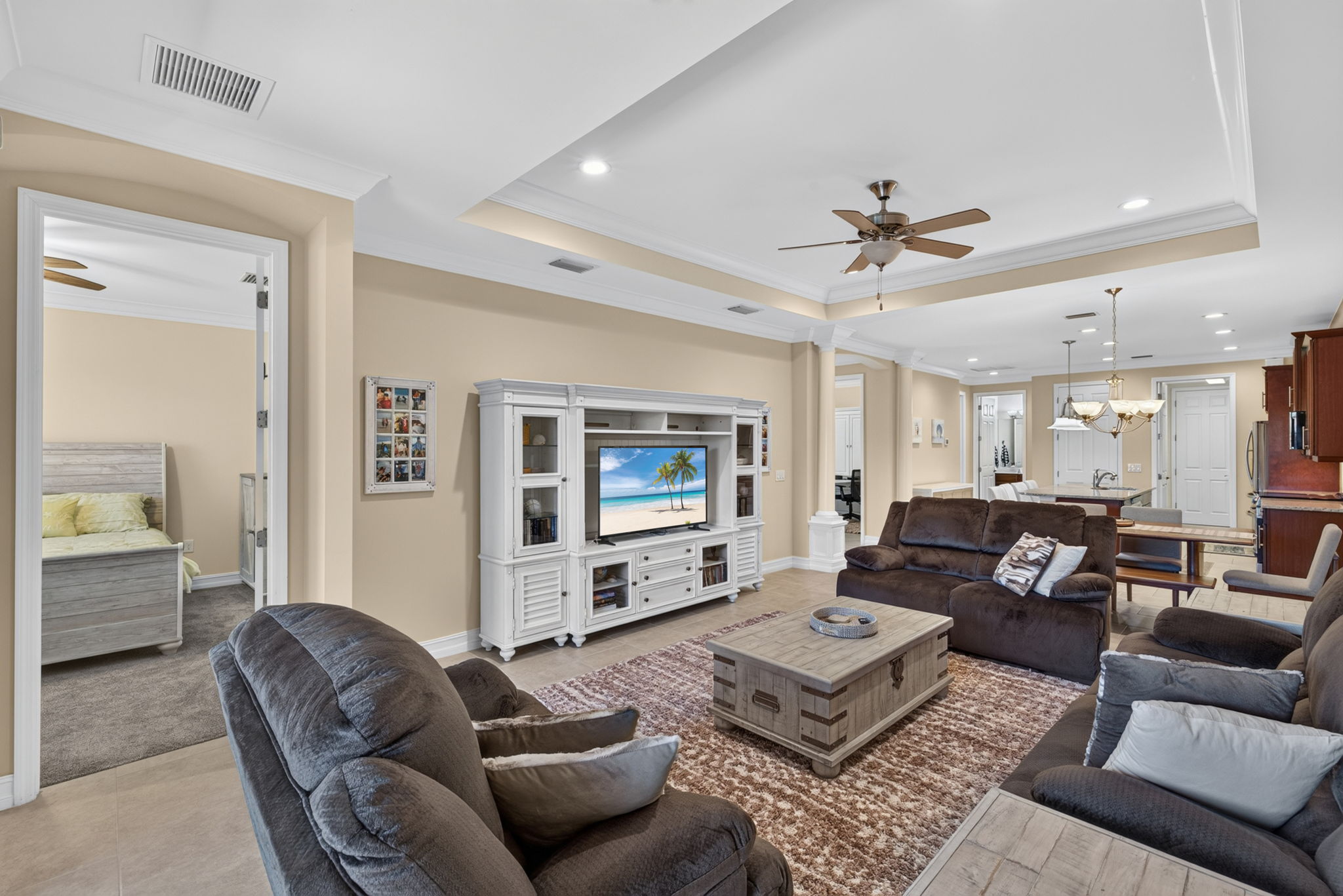 Living Room 4 of 4