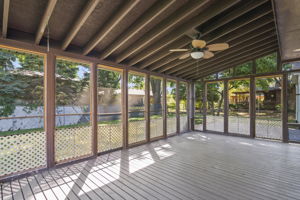 Screened-in Porch