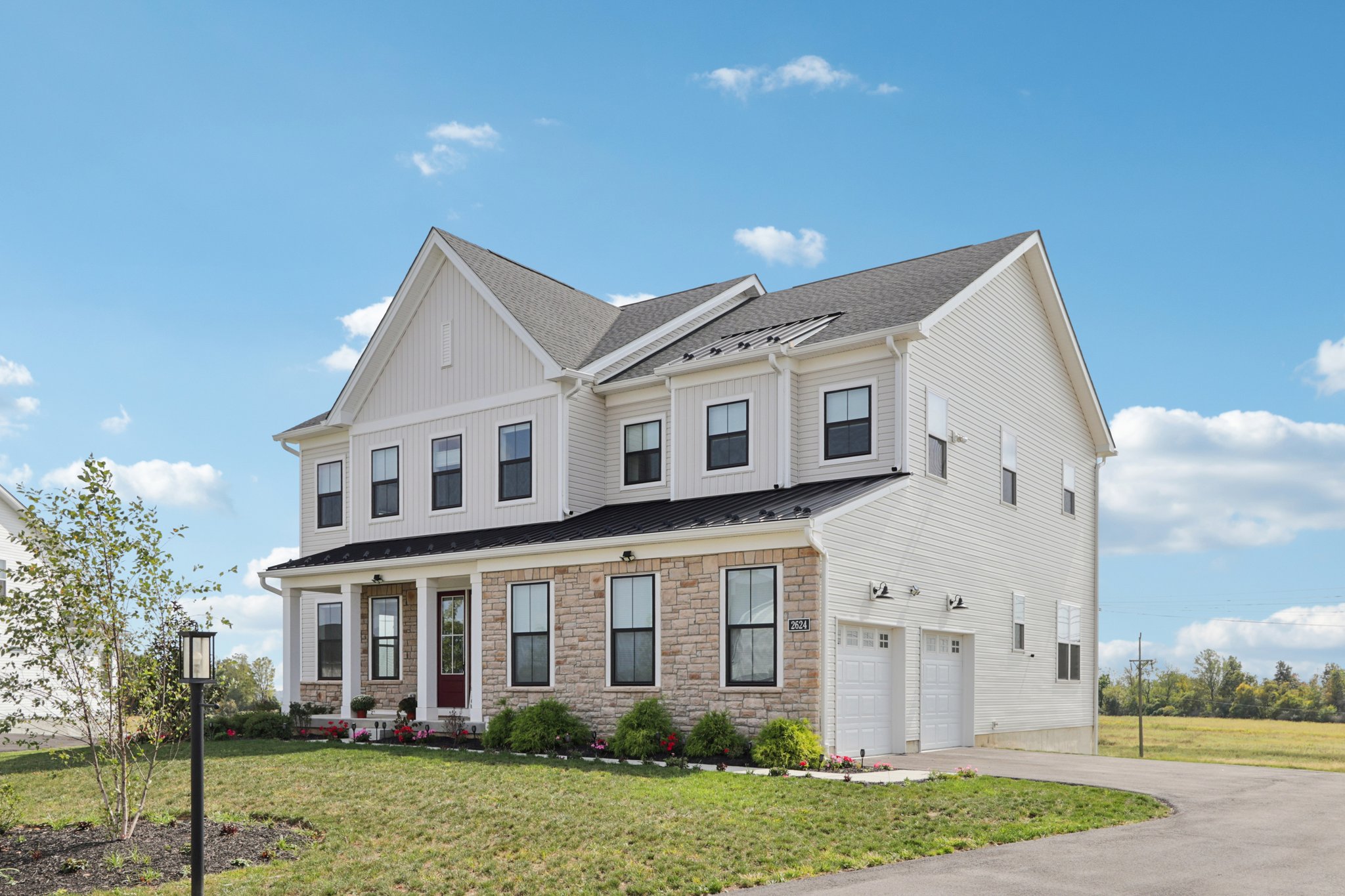 Hawthorn Dr-S2409-003.jpg