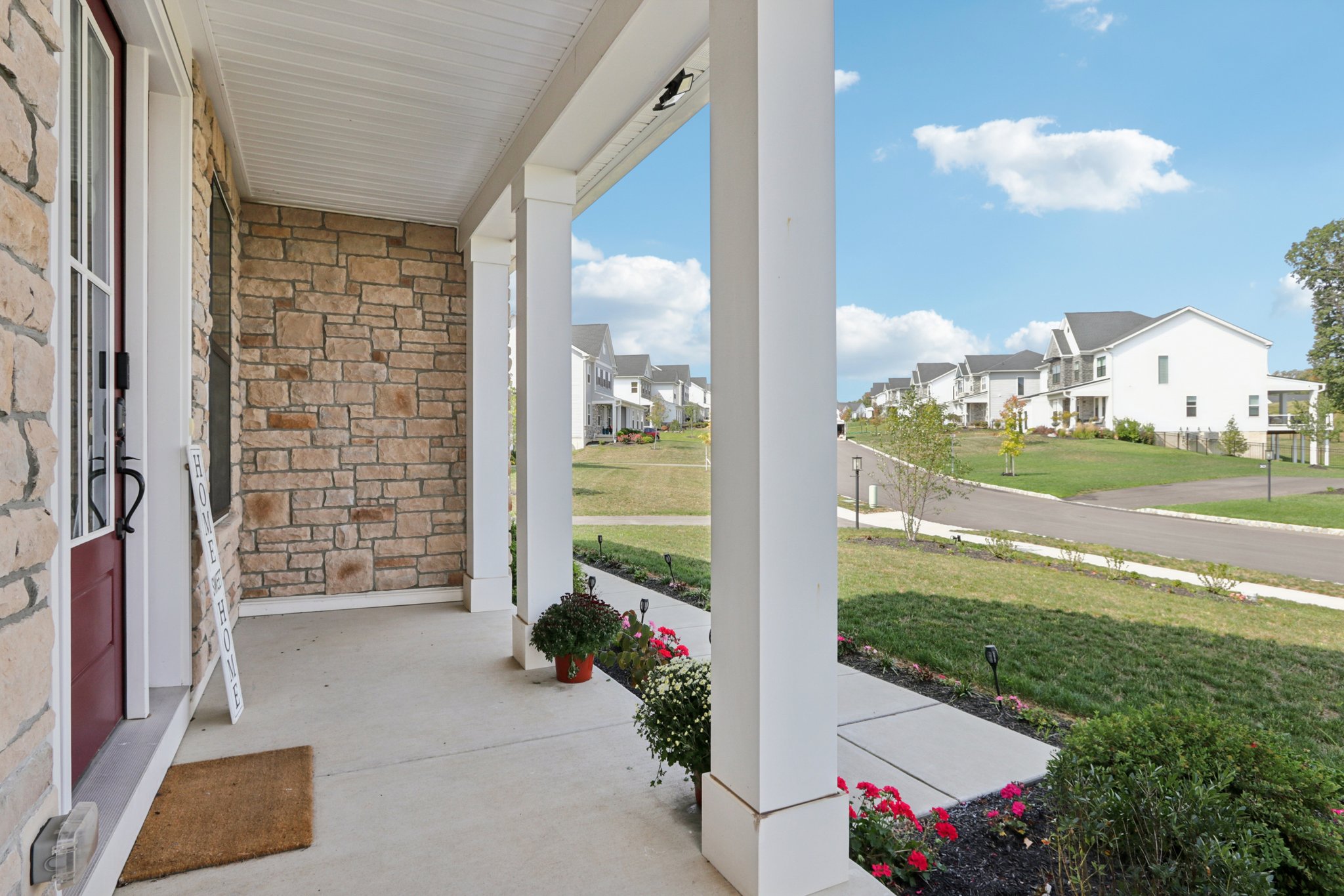 Hawthorn Dr-S2409-007.jpg