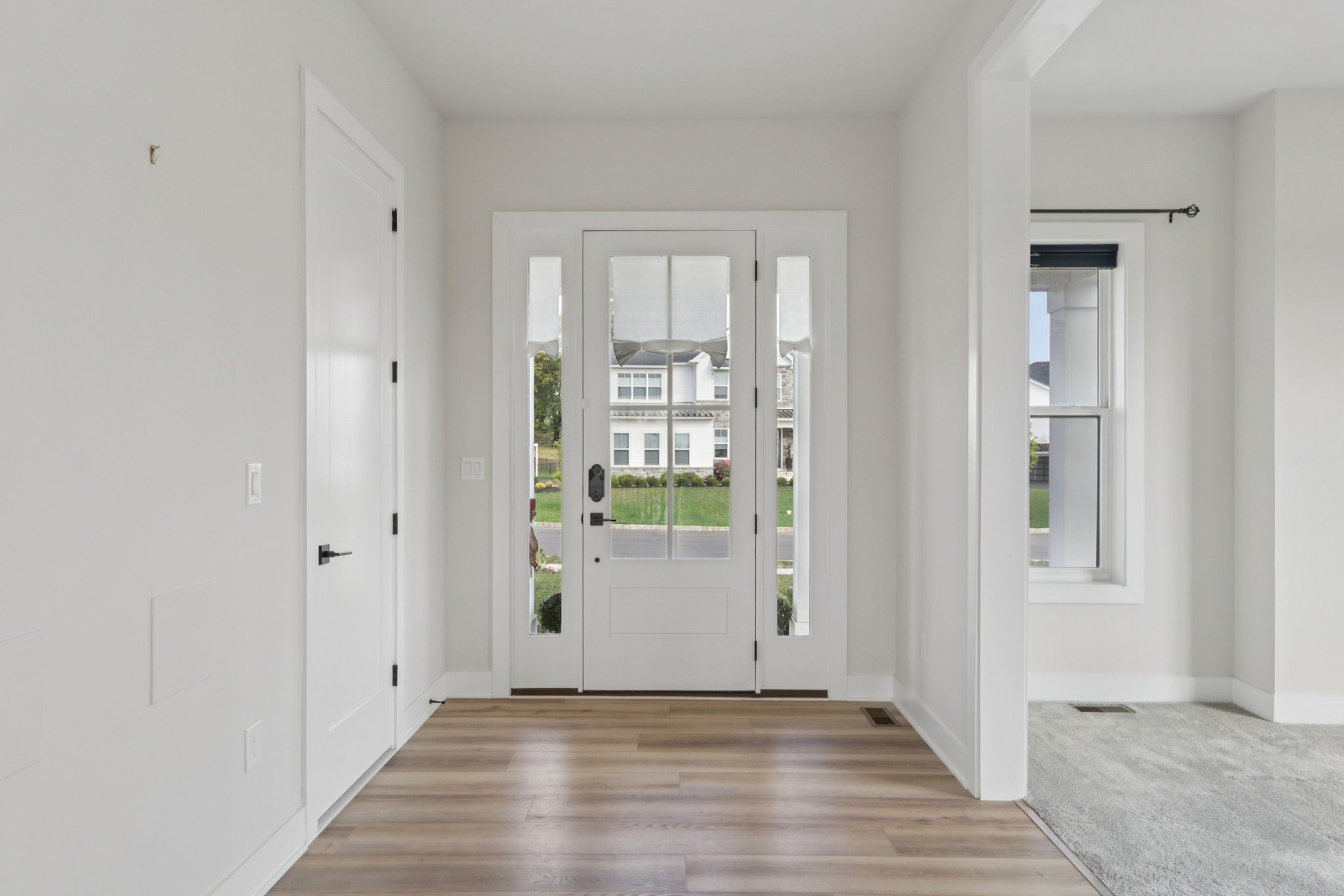 Hawthorn Dr-S2409-009.jpg