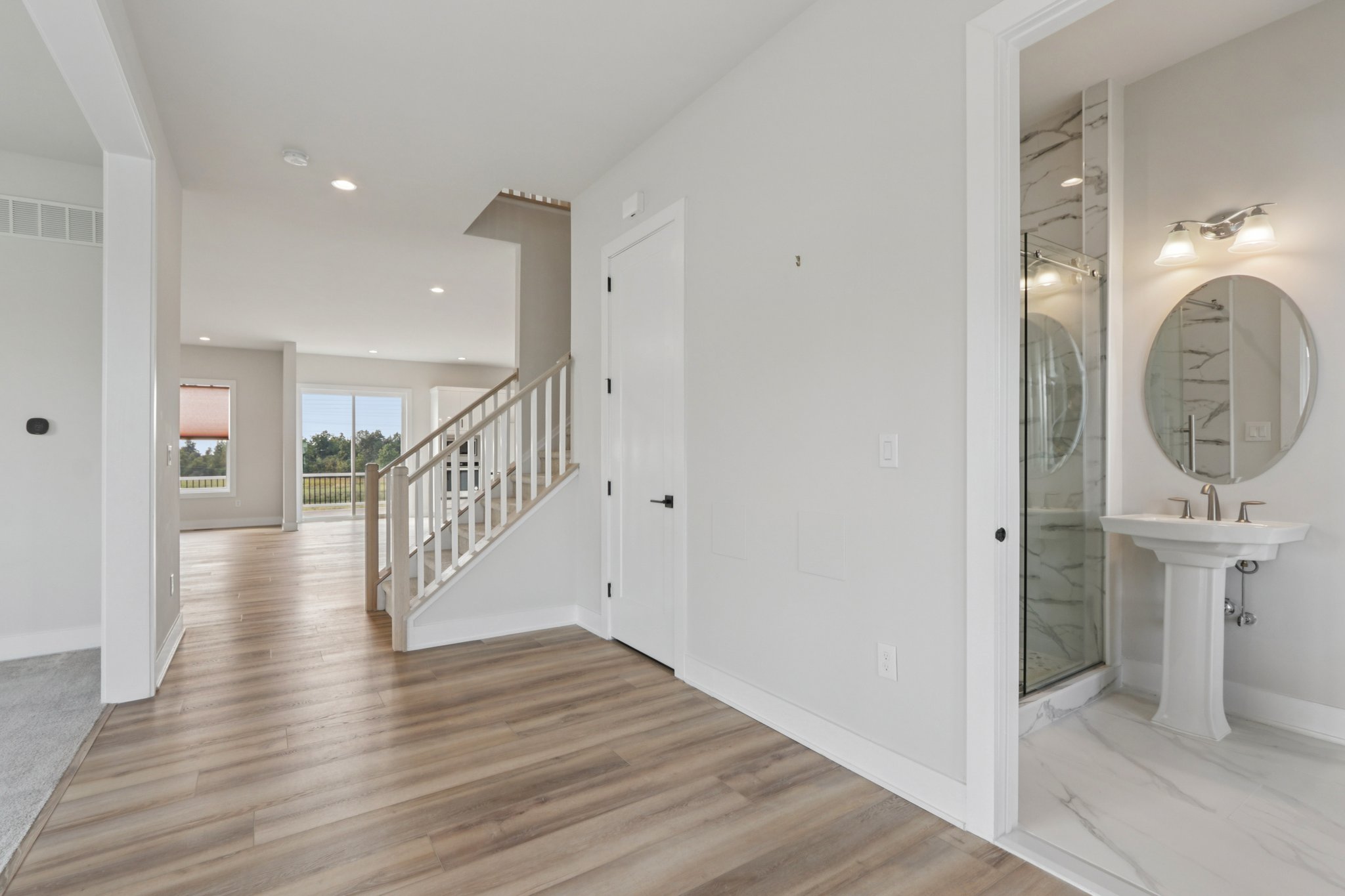 Hawthorn Dr-S2409-011.jpg