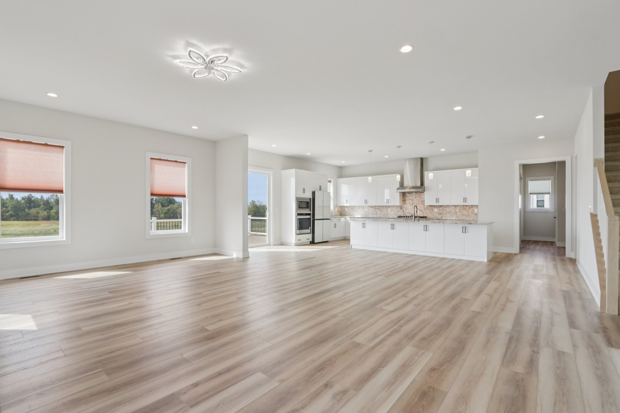 Hawthorn Dr-S2409-013.jpg