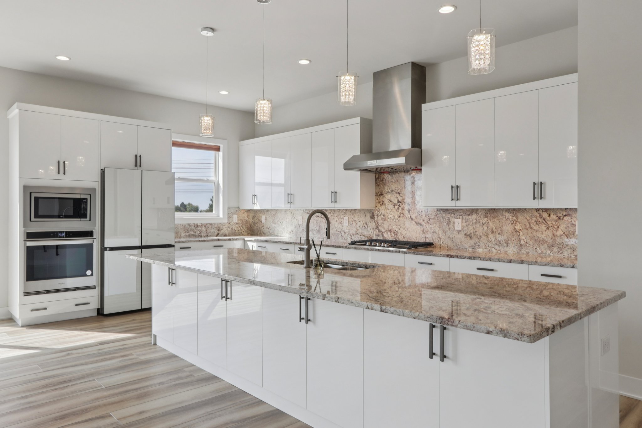 Hawthorn Dr-S2409-021.jpg