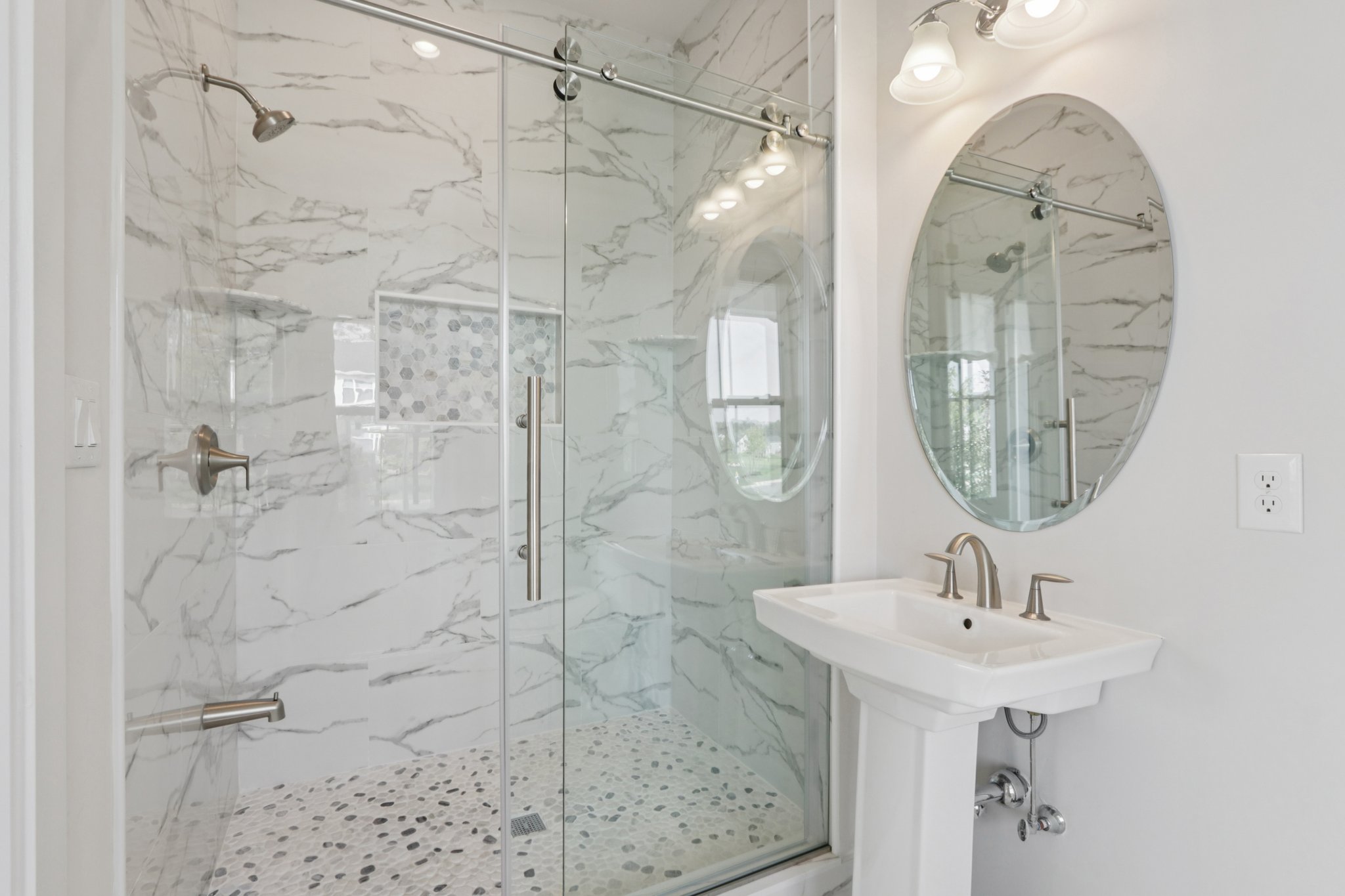 Hawthorn Dr-S2409-026.jpg