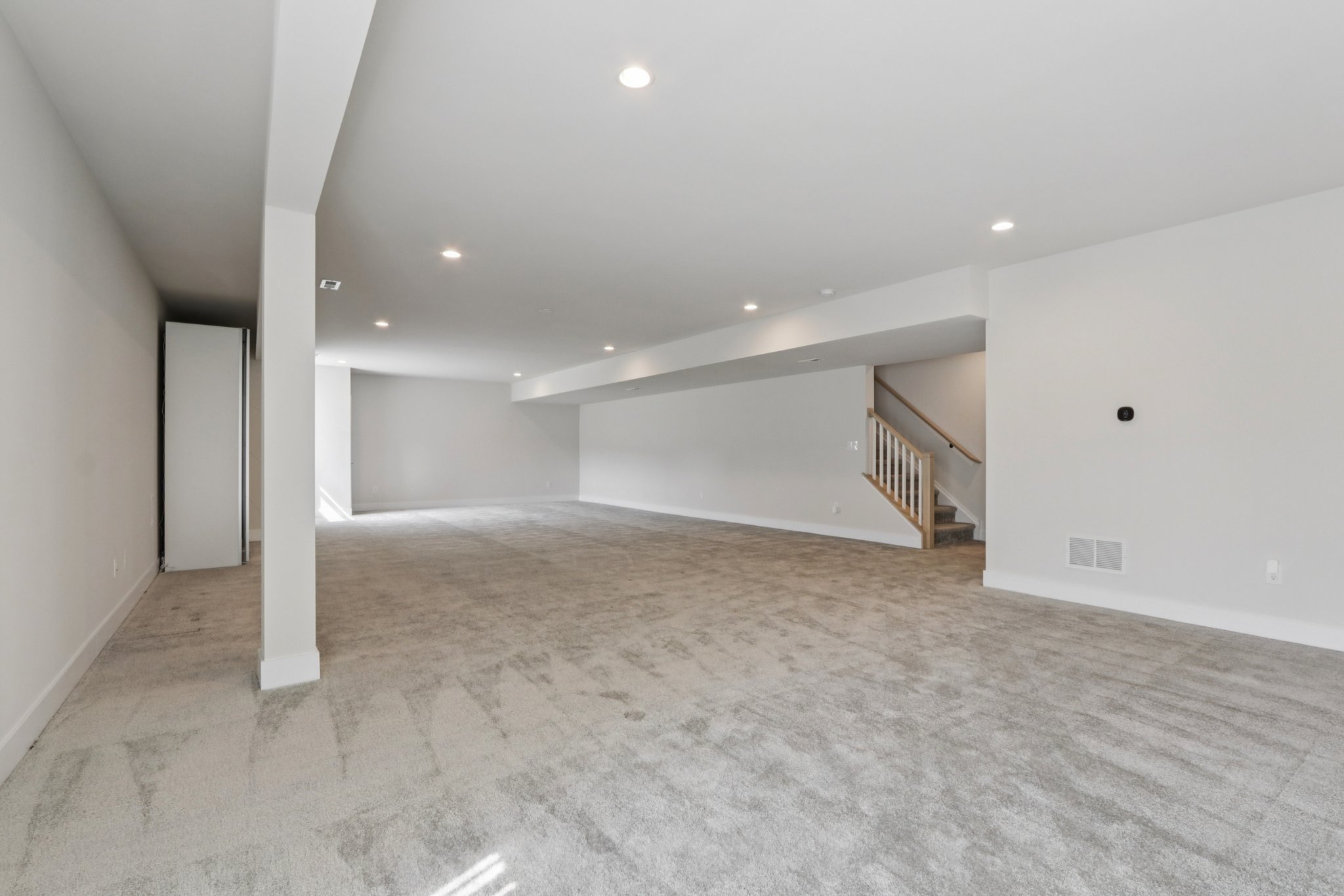 Hawthorn Dr-S2409-034.jpg