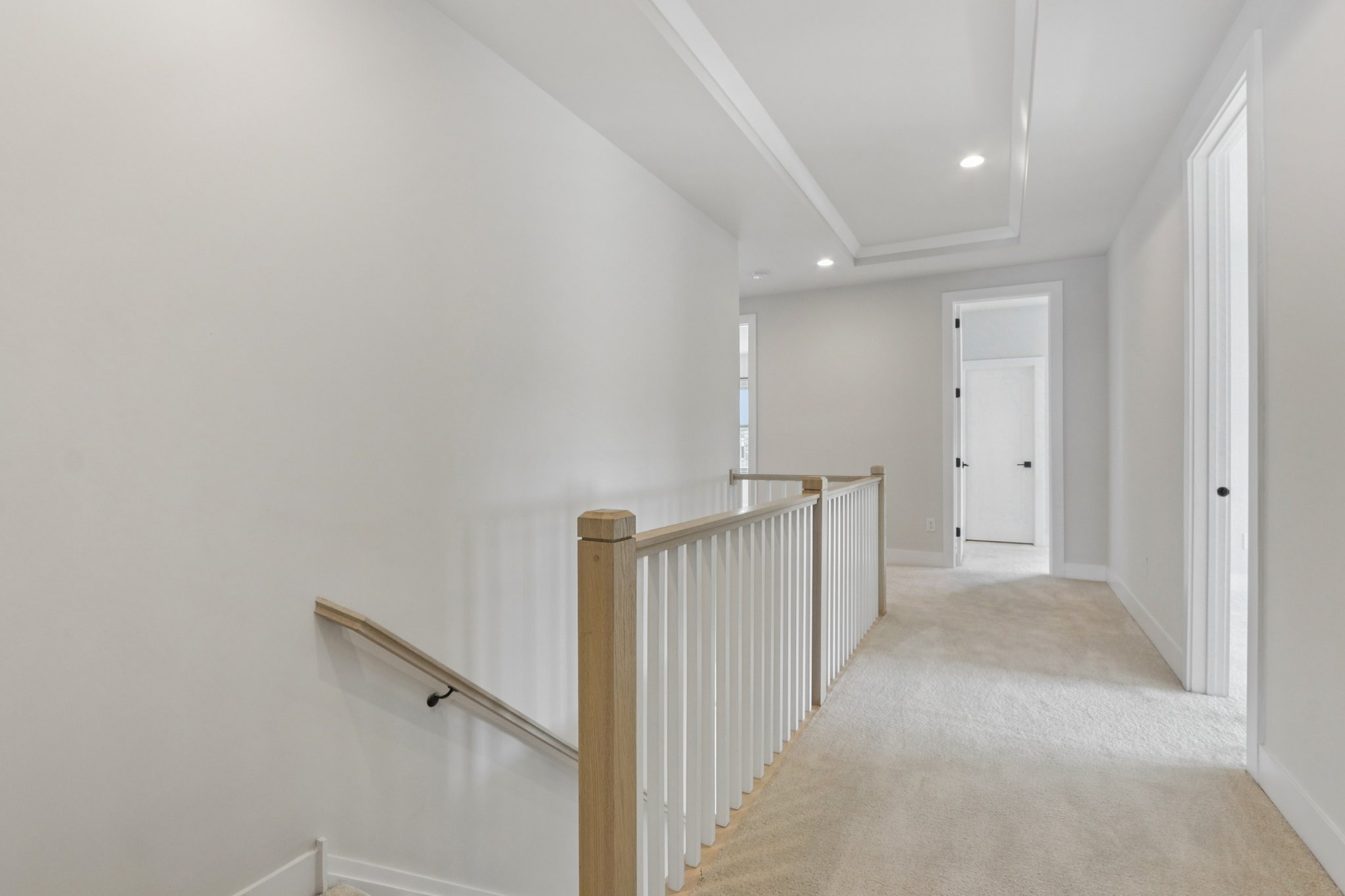 Hawthorn Dr-S2409-046.jpg