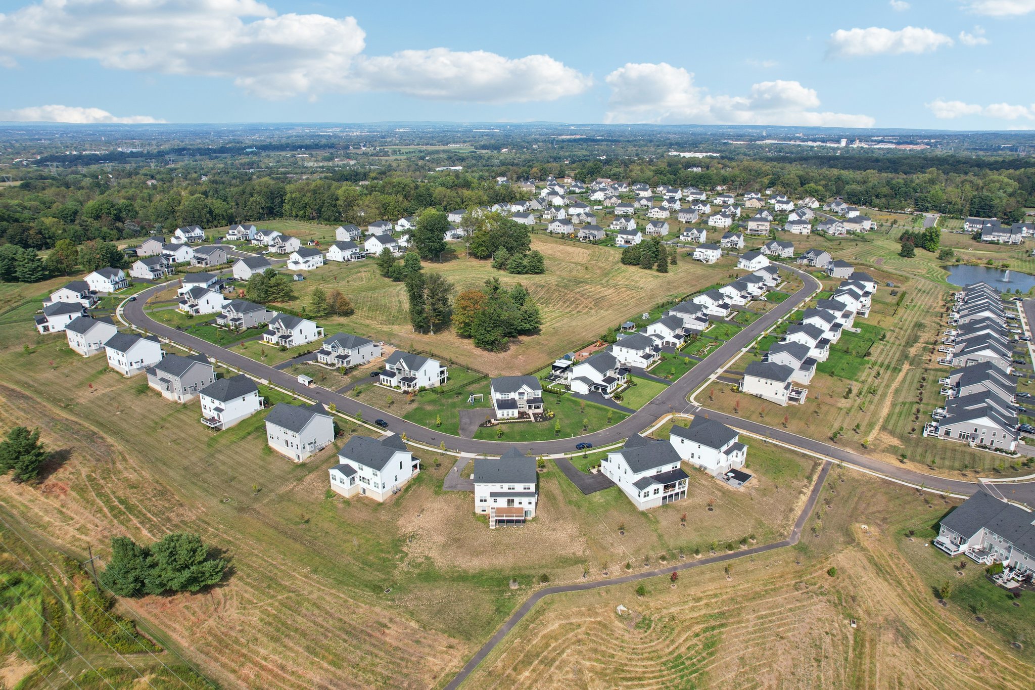 Hawthorn Dr-S2409-077.jpg