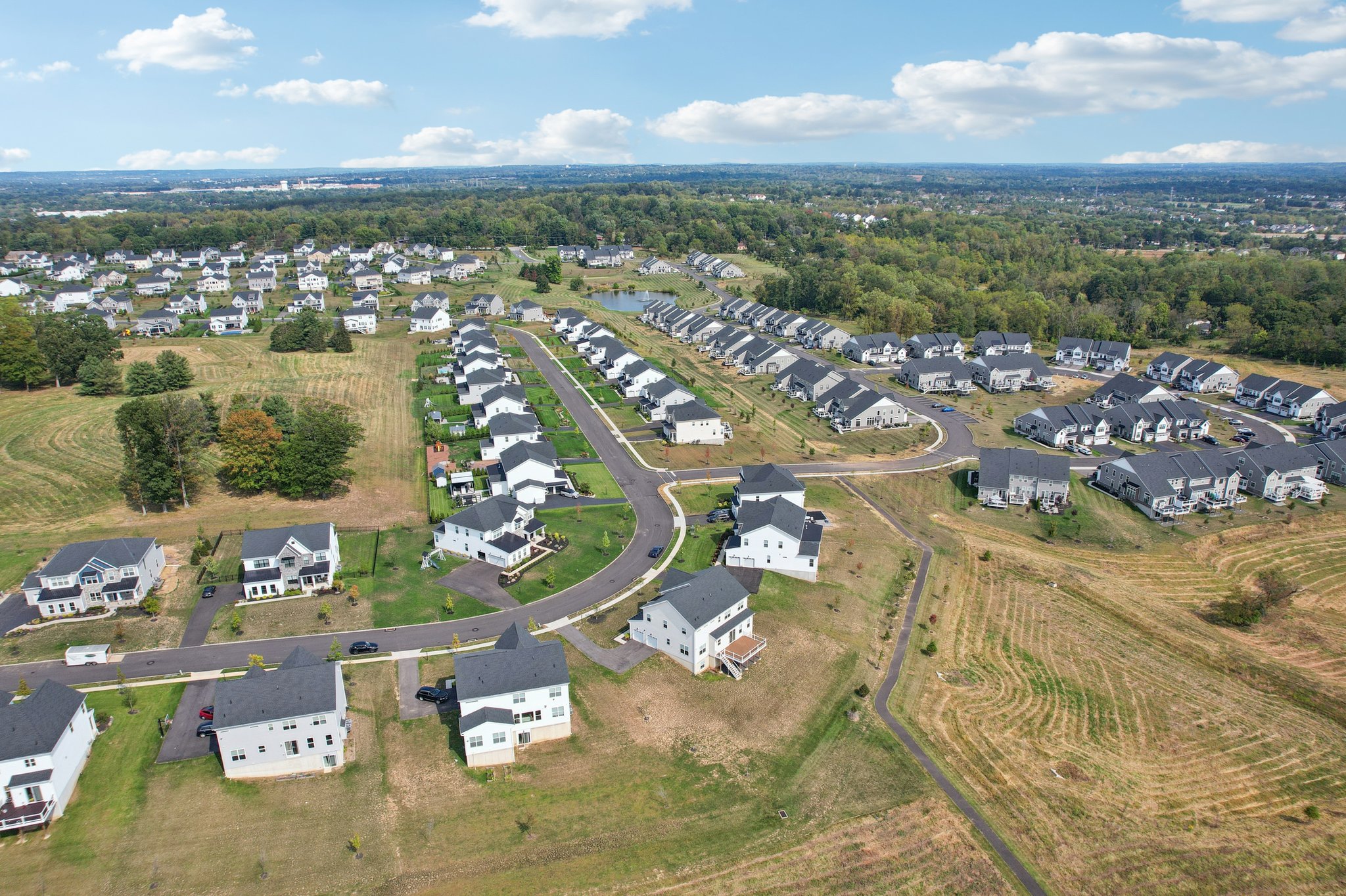 Hawthorn Dr-S2409-078.jpg