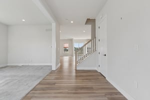Hawthorn Dr-S2409-022.jpg