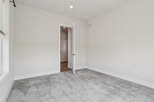 Hawthorn Dr-S2409-028.jpg
