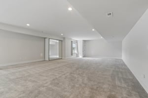 Hawthorn Dr-S2409-030.jpg
