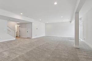 Hawthorn Dr-S2409-032.jpg