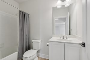 Hawthorn Dr-S2409-036.jpg