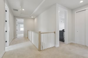 Hawthorn Dr-S2409-045.jpg