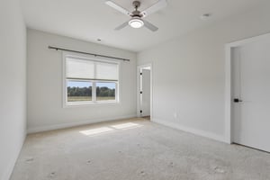 Hawthorn Dr-S2409-052.jpg