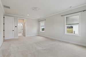 Hawthorn Dr-S2409-056.jpg