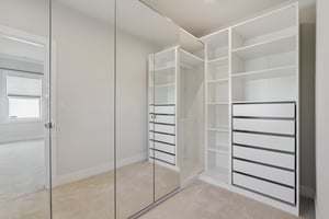 Hawthorn Dr-S2409-062.jpg