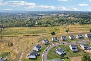 Hawthorn Dr-S2409-075.jpg