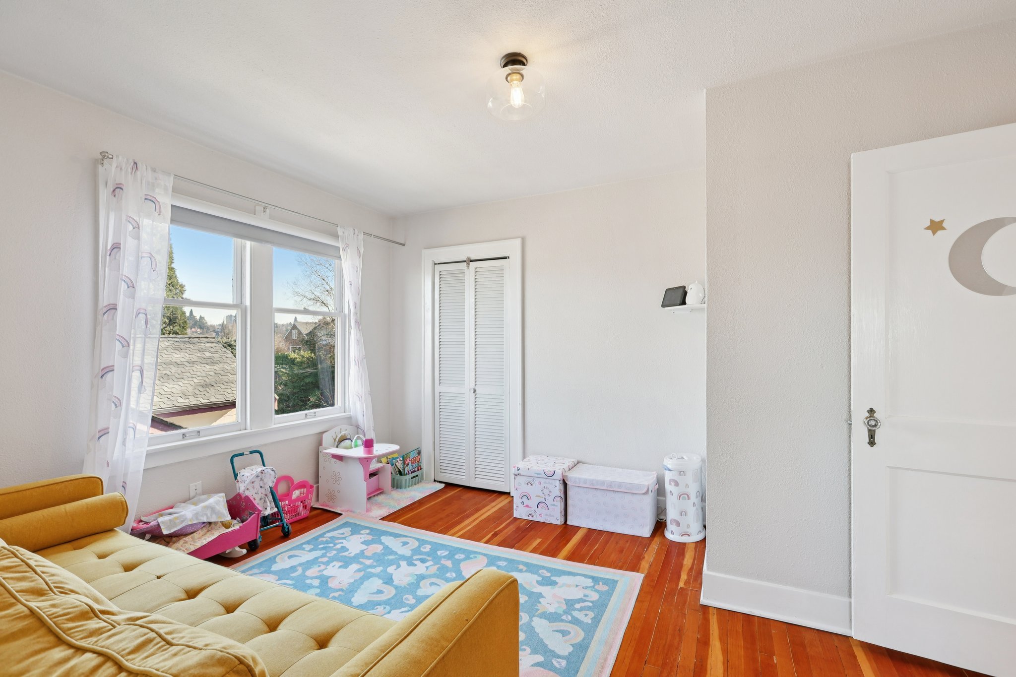 N 30th St-S2501-014.jpg