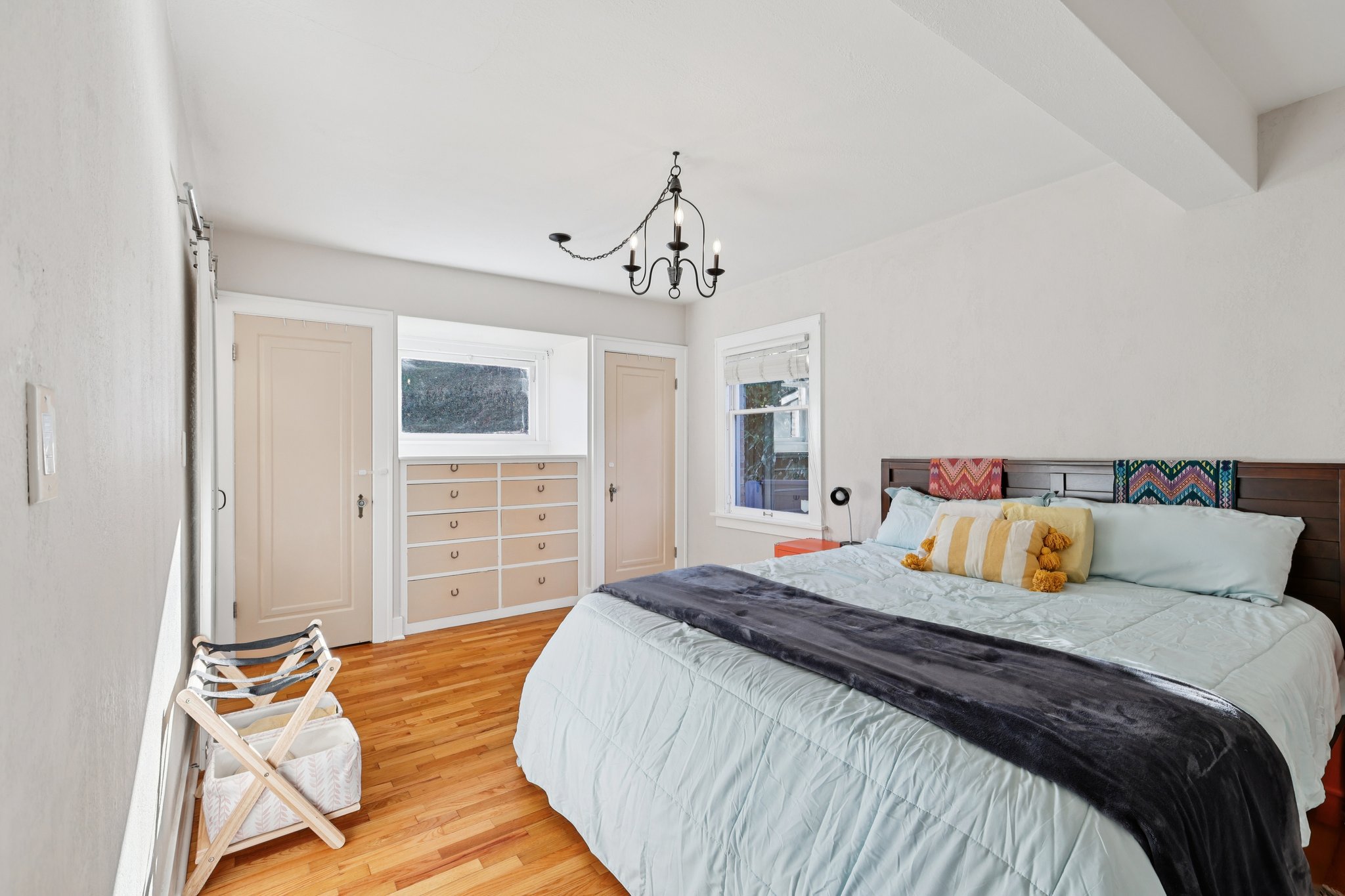 N 30th St-S2501-026.jpg