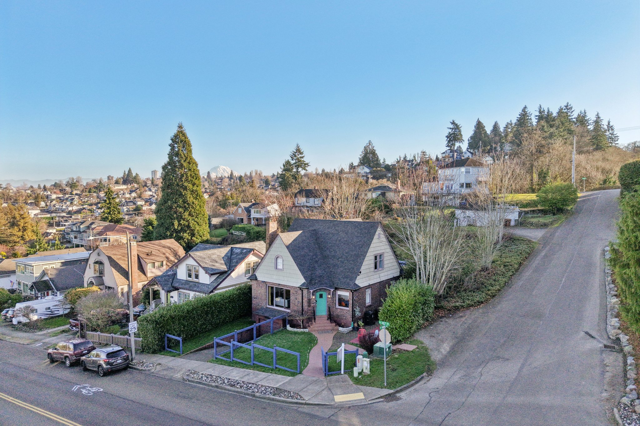 N 30th St-S2501-045.jpg